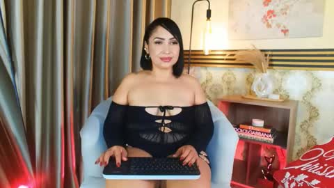 MADISSOONE  online show from December 23, 2025, 1:36 am