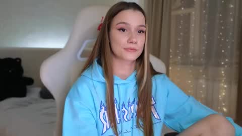 Snapshot of madissson chatting on March 4, 2025, 5:34 pm Madi Soon online show from March 4, 2025, 5:34 pm