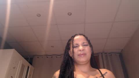 Snapshot of madiysony chatting on June 9, 2026, 5:52 am madiysony online show from June 9, 2026, 5:52 am