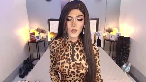 Snapshot of madnesswilxx chatting on October 17, 2025, 11:07 pm Wil online show from October 17, 2025, 11:07 pm