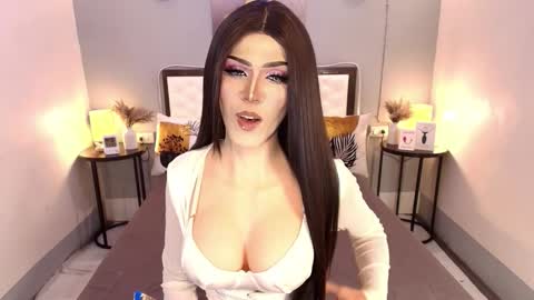 Snapshot of madnesswilxx chatting on November 9, 2025, 1:15 am Wil online show from November 9, 2025, 1:15 am