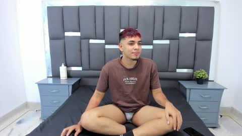 Snapshot of madsenblack chatting on October 11, 2025, 12:26 pm madsenblack online show from October 11, 2025, 12:26 pm