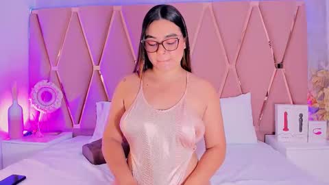 Mady James online show from November 21, 2025, 2:05 pm