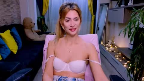 Madye Roberts online show from December 5, 2025, 9:00 pm