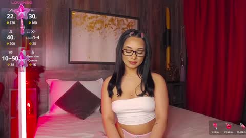 MadyLuxx online show from January 18, 2025, 8:30 pm