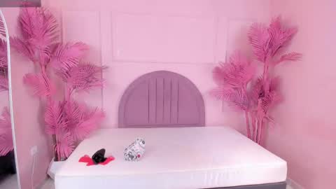 Snapshot of madyscarlett chatting on October 8, 2025, 11:52 am madyscarlett online show from October 8, 2025, 11:52 am