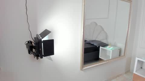 Snapshot of madyscarlett chatting on October 10, 2025, 12:04 pm madyscarlett online show from October 10, 2025, 12:04 pm