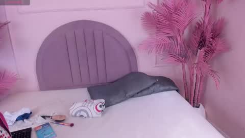 Snapshot of madyscarlett chatting on October 20, 2025, 11:43 am madyscarlett online show from October 20, 2025, 11:43 am