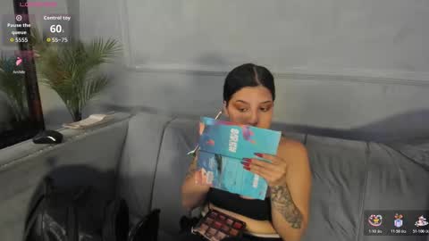 Snapshot of madyscarlett chatting on October 30, 2025, 1:23 pm madyscarlett online show from October 30, 2025, 1:23 pm