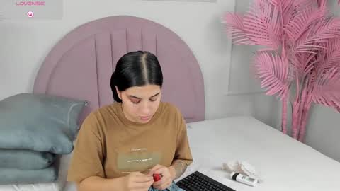 Snapshot of madyscarlett chatting on November 15, 2025, 8:05 pm madyscarlett online show from November 15, 2025, 8:05 pm