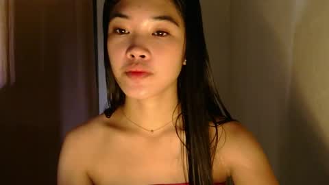 Snapshot of mae_luna chatting on June 14, 2026, 11:18 pm mae_luna online show from June 14, 2026, 11:18 pm