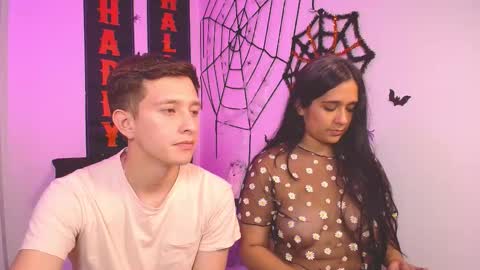 mae and nathan online show from November 3, 2025, 7:09 am