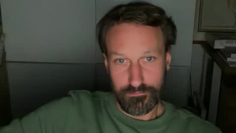 Snapshot of maenu_69 chatting on October 31, 2025, 10:00 pm maenu_69 online show from October 31, 2025, 10:00 pm