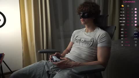 Snapshot of maestro3369 chatting on October 18, 2025, 9:48 pm Mike XMaestro 3369 online show from October 18, 2025, 9:48 pm