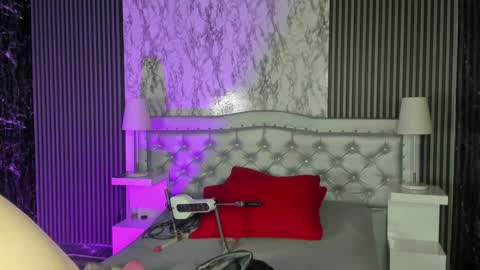 Snapshot of maeve_bigboobs chatting on January 3, 2025, 3:16 am Mae online show from January 3, 2025, 3:16 am
