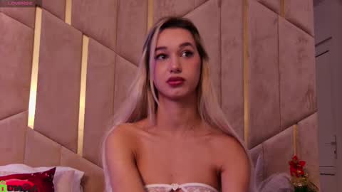 M. online show from December 14, 2025, 7:29 pm