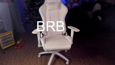 Maevee online show from January 5, 2025, 9:37 am