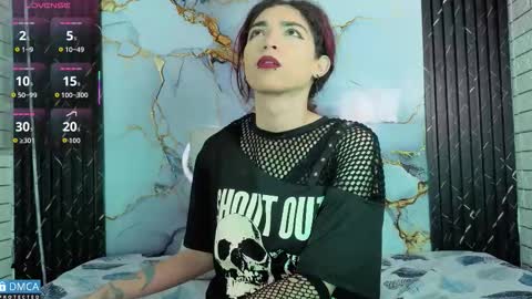 maevekuro online show from October 13, 2025, 3:17 am