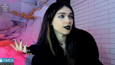 maevekuro online show from May 8, 2026, 3:23 am