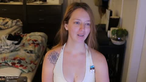 Mae online show from February 11, 2026, 4:01 pm