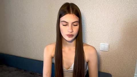 Sophie online show from April 23, 2026, 7:20 am