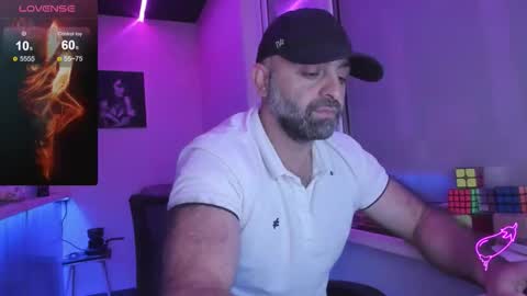 Snapshot of magabear chatting on October 11, 2025, 12:04 pm Magabear online show from October 11, 2025, 12:04 pm