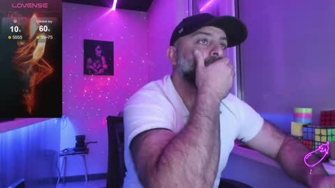 Snapshot of magabear chatting on October 18, 2025, 10:16 am Magabear online show from October 18, 2025, 10:16 am