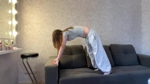 Snapshot of magdalenebirdtail chatting on April 29, 2026, 7:01 am Marie online show from April 29, 2026, 7:01 am