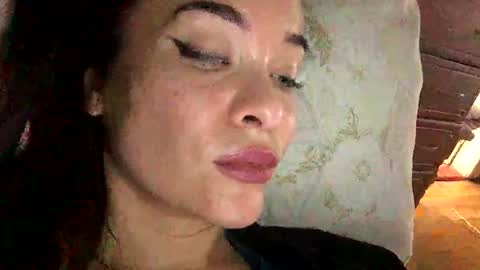 Snapshot of magggg658318 chatting on December 26, 2024, 12:27 pm magggg658318 online show from December 26, 2024, 12:27 pm