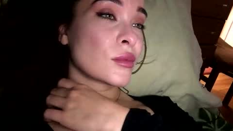 magggg658318 online show from November 9, 2025, 12:58 pm