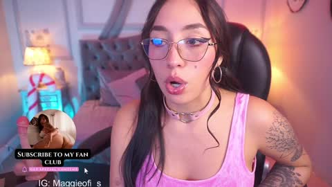 Snapshot of maggietime chatting on December 10, 2024, 12:50 am online show from December 10, 2024, 12:50 am