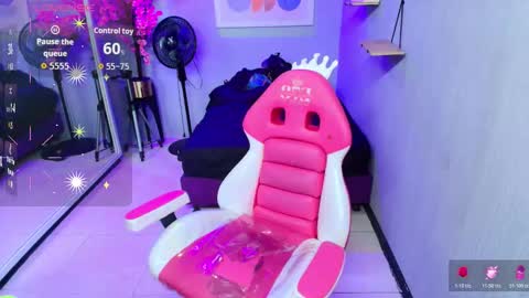 Snapshot of maggy_t18 chatting on October 25, 2025, 8:00 am Maggy online show from October 25, 2025, 8:00 am