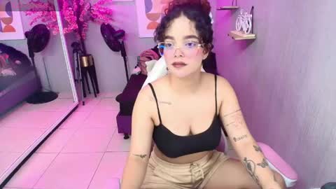 Maggy online show from May 8, 2026, 3:56 am