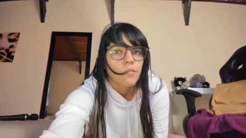Snapshot of magiarias chatting on January 19, 2025, 3:10 pm online show from January 19, 2025, 3:10 pm