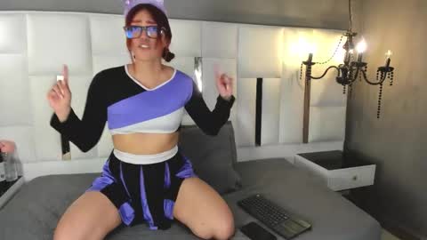 Snapshot of magic_cloeh chatting on October 18, 2025, 7:03 pm CLOEH  online show from October 18, 2025, 7:03 pm