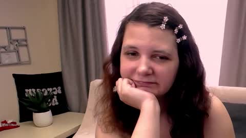 Kristy online show from May 13, 2026, 7:39 am