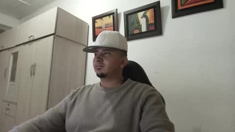 Snapshot of magic_milk23 chatting on October 2, 2025, 5:36 am magic_milk23 online show from October 2, 2025, 5:36 am