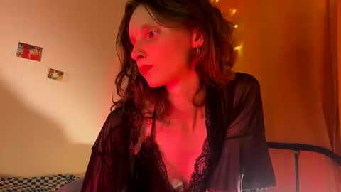 Snapshot of magic_mini_moon chatting on February 1, 2025, 7:23 pm Mikky or Moon online show from February 1, 2025, 7:23 pm