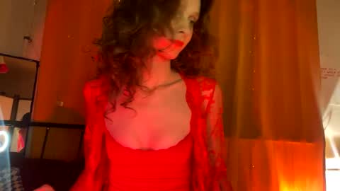 Snapshot of magic_mini_moon chatting on February 14, 2025, 7:12 pm Mikky or Moon online show from February 14, 2025, 7:12 pm