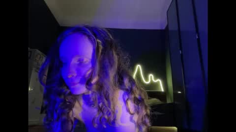 Mikky or Moon online show from October 9, 2025, 7:12 pm