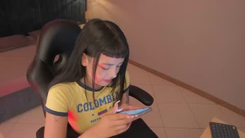 Zantana online show from June 17, 2026, 7:04 pm