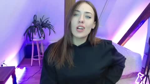 Snapshot of magic_zooey chatting on February 18, 2025, 7:52 pm Zooey online show from February 18, 2025, 7:52 pm