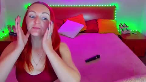 Lili and Bella online show from December 5, 2024, 7:38 am