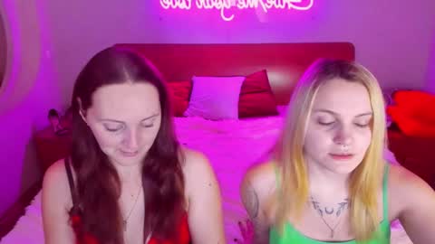 Lili and Bella online show from February 8, 2025, 7:26 am