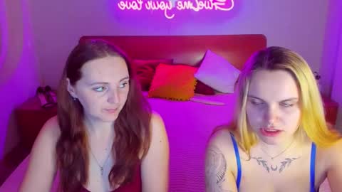 Lili and Bella online show from March 9, 2025, 7:12 am