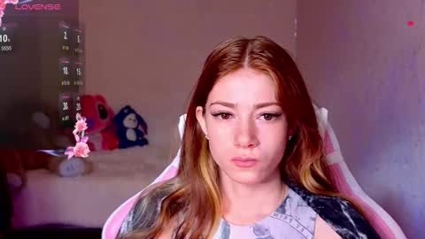 Snapshot of magicladyy chatting on September 9, 2025, 9:42 am Angel online show from September 9, 2025, 9:42 am