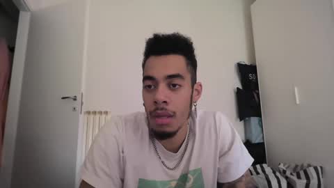 Magicsempai online show from December 17, 2024, 11:49 am