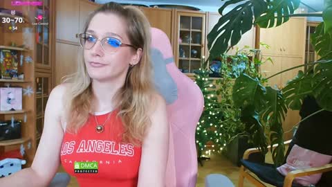 Nicole online show from December 17, 2024, 1:39 am