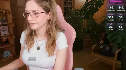 Snapshot of magicstylex chatting on October 21, 2025, 9:04 pm Nicole online show from October 21, 2025, 9:04 pm