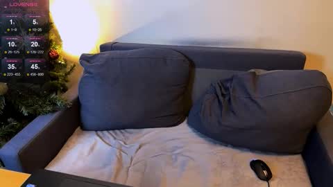 Jade online show from October 16, 2025, 8:21 pm